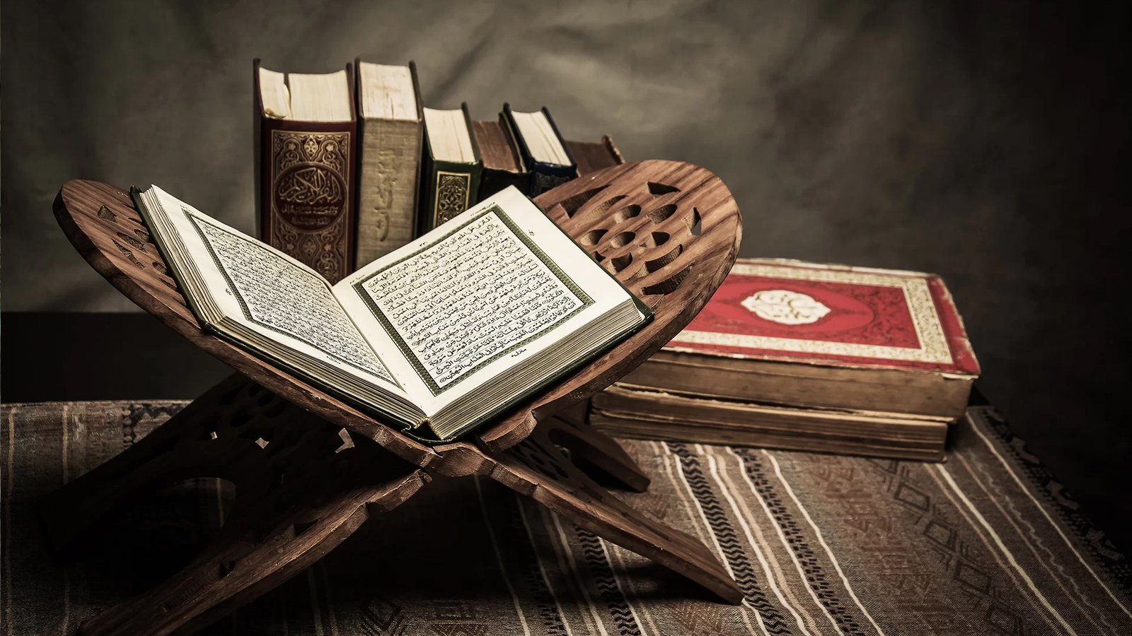 İran'ın Sessiz Hazineleri: Kütüphaneler ve Bilginin Yüzyıllık Yolculuğu